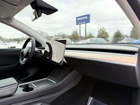 Used 2022 Tesla Model Y Long Range AWD/4WD image 33