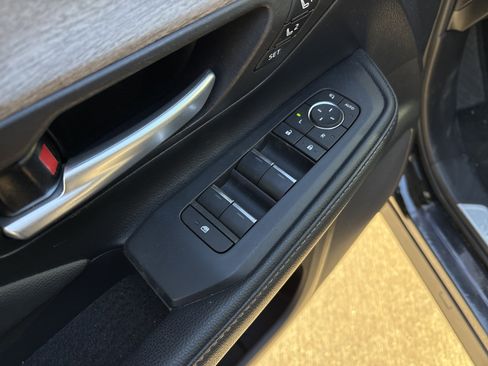 Used 2024 Toyota Grand Highlander Limited image 15