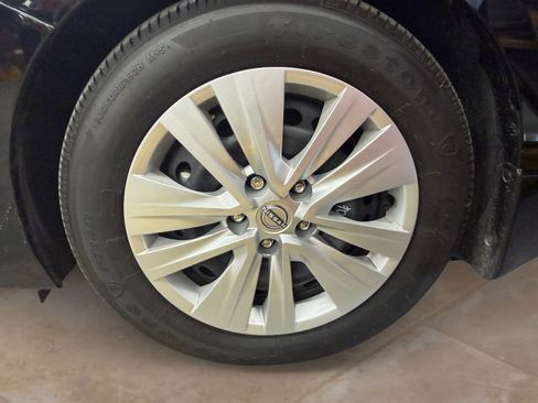 Used 2025 Nissan Sentra S FWD image 27