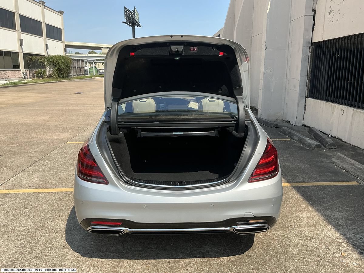 Used 2019 Mercedes-Benz S 560 Sedan image 10