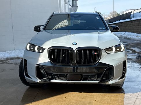 Certified 2026 BMW X5 M60i w/ Executive Package image 2