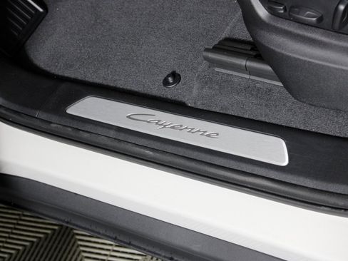 New 2026 Porsche Cayenne Coupe image 18