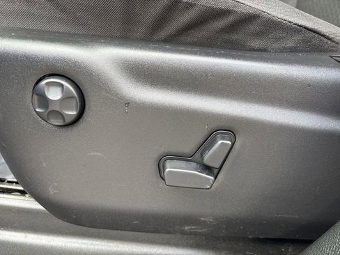 Used 2018 Jeep Grand Cherokee Laredo image 35