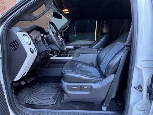 Used 2013 Ford F250 Platinum AWD/4WD image 28