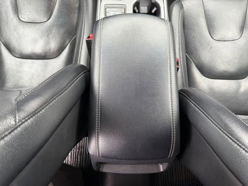 Used 2019 Ford Edge Titanium w/ Equipment Group 301A AWD/4WD image 30