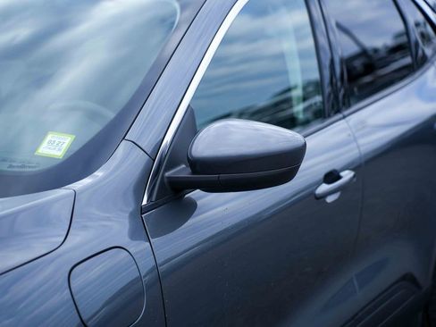 Used 2021 Ford Escape SEL w/ Technology Package image 10