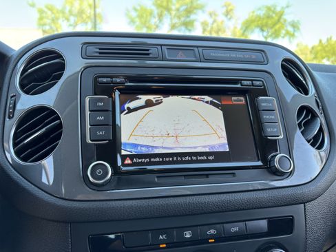 Used 2015 Volkswagen Tiguan S FWD image 21