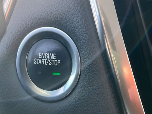 Used 2020 Chevrolet Traverse LT w/ LPO, Cargo Package image 19