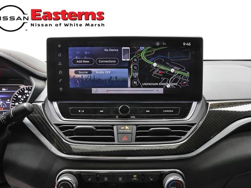 Used 2024 Nissan Altima 2.5 SR w/ SR Premium Package FWD image 12