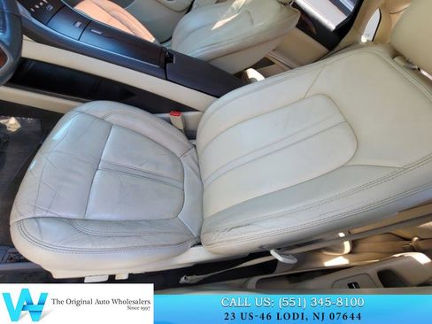 Used 2014 Lincoln MKZ FWD image 13