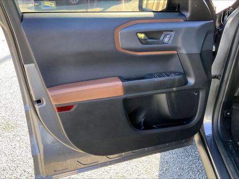 Used 2022 Ford Bronco Sport Outer Banks w/ Tech Package image 40