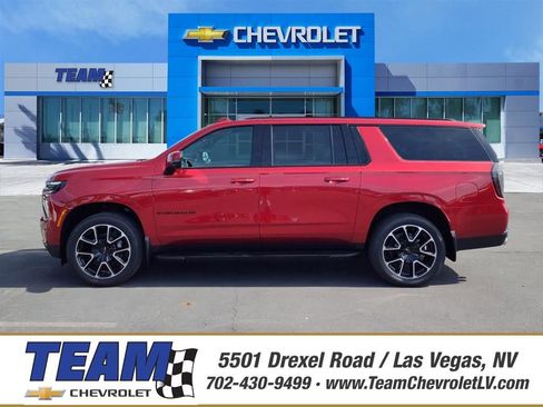 New 2026 Chevrolet Suburban RST w/ Comfort Package AWD/4WD image 1