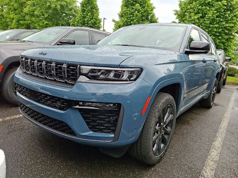 New 2026 Jeep Grand Cherokee L Limited AWD/4WD image 1