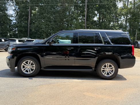 Used 2018 Chevrolet Tahoe LT w/ Luxury Package RWD image 23