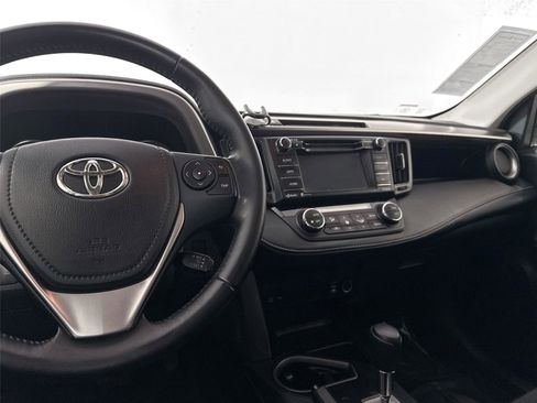 Used 2016 Toyota RAV4 XLE image 32