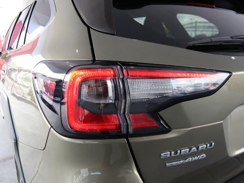 Used 2023 Subaru Outback Limited image 33