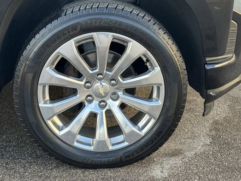 Used 2020 Chevrolet Silverado 1500 High Country image 3