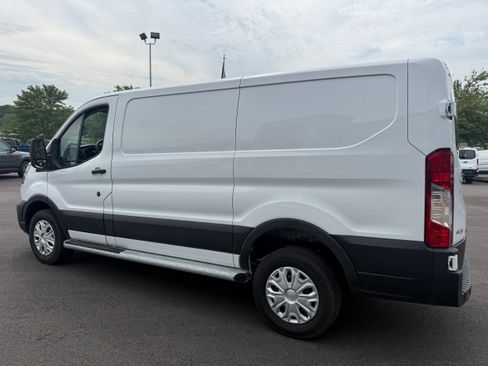 Used 2024 Ford Transit 250 Low Roof w/ Exterior Upgrade Package RWD image 6