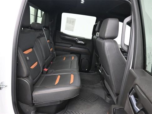 Used 2022 GMC Sierra 1500 AT4 image 6