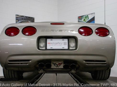 Used 1999 Chevrolet Corvette Coupe RWD image 20