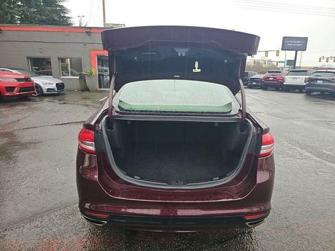 Used 2017 Ford Fusion SE image 11