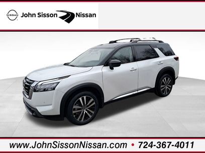 New 2025 Nissan Pathfinder Platinum w/ Cargo Package