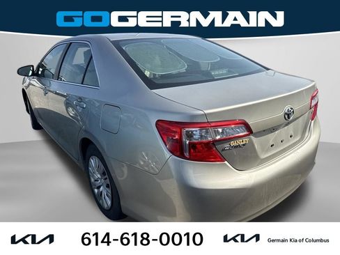 Used 2014 Toyota Camry LE FWD image 2