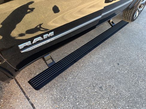 Used 2020 RAM 1500 Limited image 15