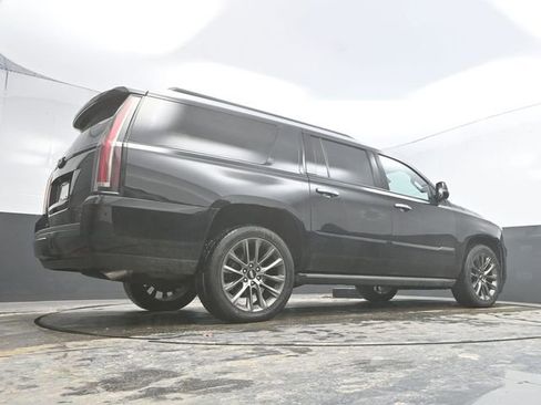 Used 2020 Cadillac Escalade ESV Platinum w/ Escalade Sport Edition image 51