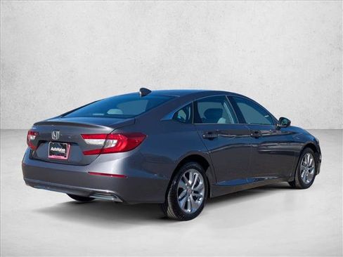 Used 2018 Honda Accord LX image 5