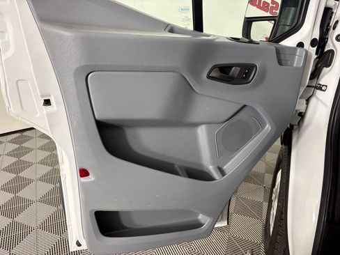 Used 2017 Ford Transit 350 XLT RWD image 12