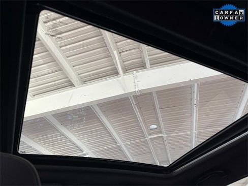 Used 2025 Subaru Forester Premium w/ Convenience Package #2 image 16