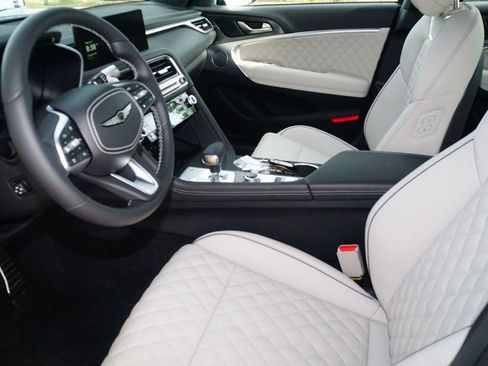 Certified 2025 Genesis G70 3.3T Advanced w/ Sport Prestige Package image 17