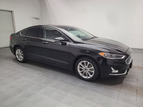 Used 2020 Ford Fusion Energi Titanium FWD image 11