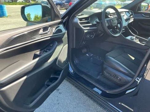 New 2024 Jeep Grand Cherokee Trailhawk w/ Advanced Protech Group II image 15