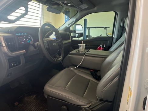 Used 2023 Ford F250 XL w/ XL Driver Assist Package AWD/4WD image 4