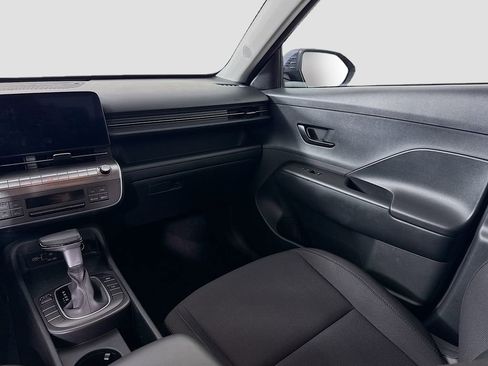 Used 2025 Hyundai Kona SEL image 23