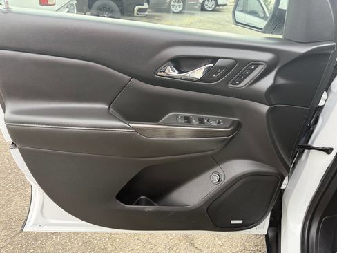 Used 2018 GMC Acadia SLT image 29