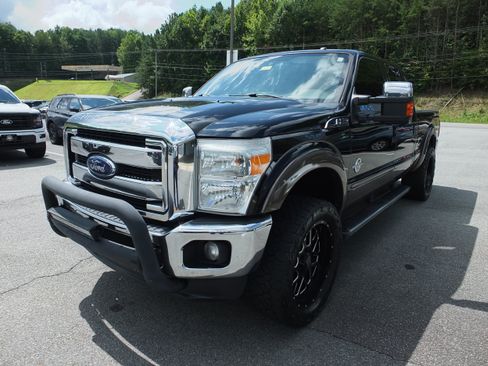 Used 2016 Ford F250 Lariat w/ Lariat Ultimate Package AWD/4WD image 7