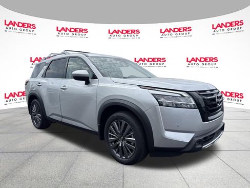Used 2023 Nissan Pathfinder SL w/ SL Premium Package FWD image 1
