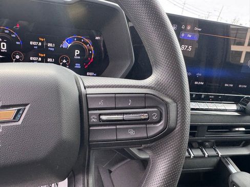 Used 2025 Chevrolet Colorado W/T w/ Advanced Trailering Package image 15