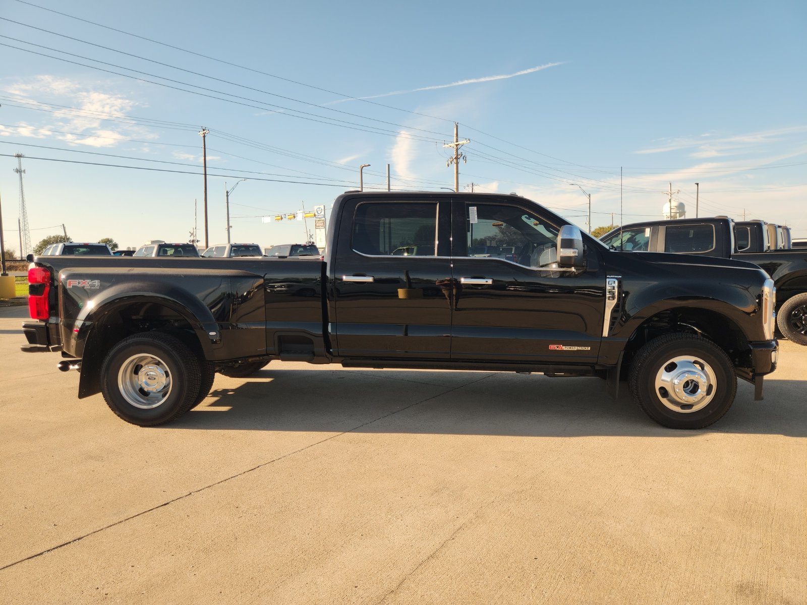 New 2027 Ford F350 Platinum w/ Platinum Plus Package AWD/4WD image 7