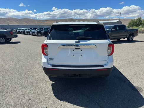 Used 2022 Ford Explorer XLT w/ Class IV Trailer Tow Package AWD/4WD image 24