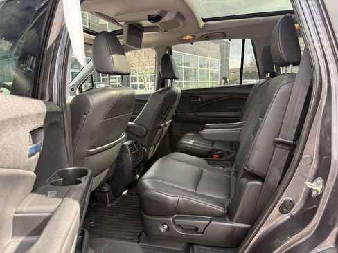 Used 2020 Honda Pilot Elite image 32