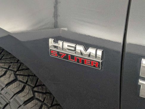 Used 2018 RAM 1500 Big Horn AWD/4WD image 12