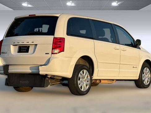 Used 2017 Dodge Grand Caravan SE w/ Power Window Group image 9