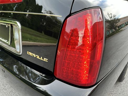 Used 2005 Cadillac De Ville w/ Limited Edition Package FWD image 58