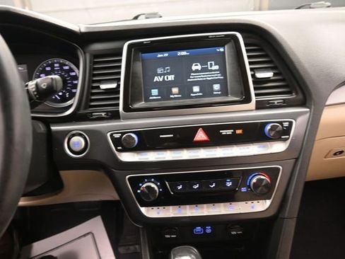 Used 2018 Hyundai Sonata SEL image 10