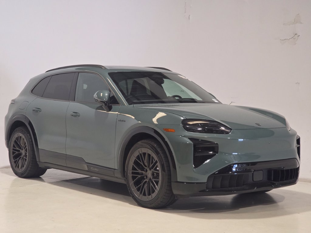 Certified 2026 Porsche Cayenne Turbo AWD/4WD image 6
