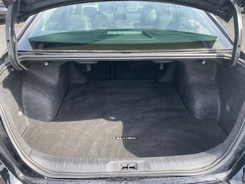 Used 2024 Nissan Altima 2.5 SR FWD image 30